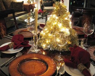 Winter in Victoria! Watrfrnt Dwntwn West Balc, King Bdrm: 2890/M, 90 Day Min, - Vitória - Restaurante