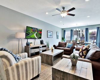 Entrada at Moab 619 | Townies | Pool/Spa | Garage | Same Day Booking - Moab - Sala de estar