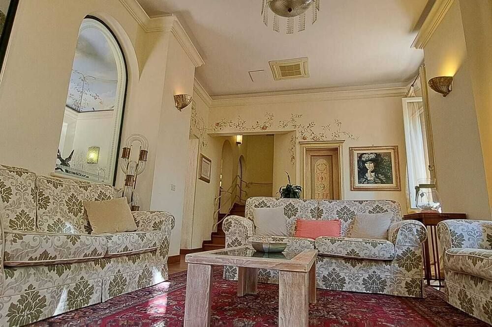 Hotel Villa Tiziana - Marina Di Pietrasanta - סלון