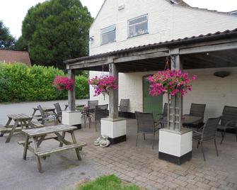 The River Don Tavern And Lodge - Scunthorpe - Patio