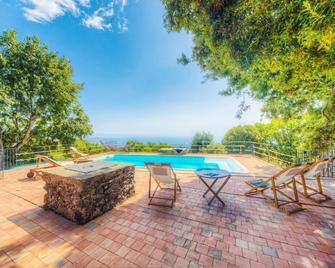 Private pool, amazing sea view - Presa - Piscina