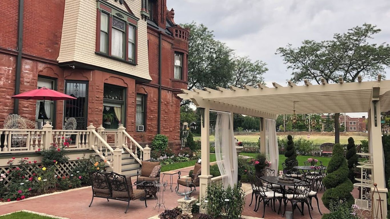 Schuster Mansion Bed & Breakfast