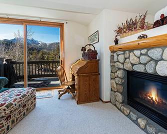 Snowcreek #936 - Mammoth Lakes - Living room