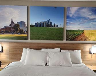 Days Inn by Wyndham Davenport - Davenport - Bedroom