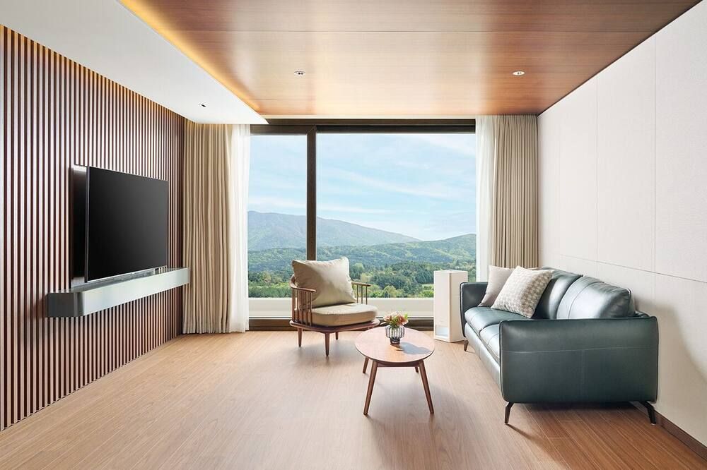 Living room view of Hanwha Resort Gyeongju