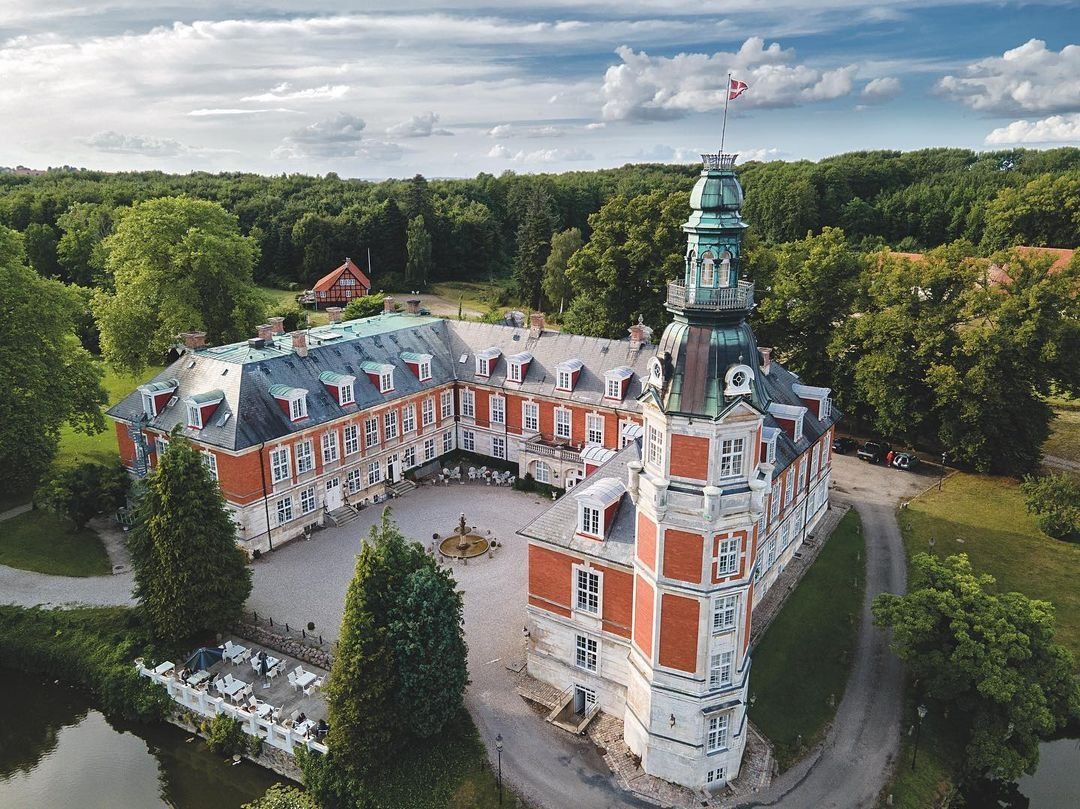 Hvedholm Slotshotel - Faaborg - Budynek