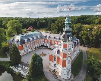 Hvedholm Slotshotel - Faaborg - Budynek