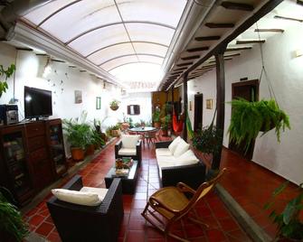 Real Dream Hostel - San Gil - Wohnzimmer