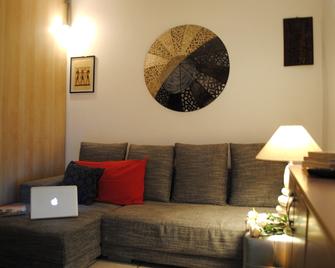 Bnbook - Ferrarin Apartment - Sesto Calende - Living room