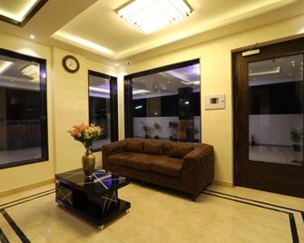 Mayuraa Residency - Pallāvaram - Lobby