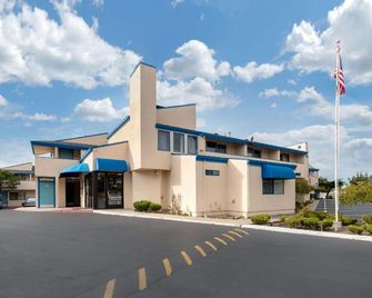 Bay Breeze Inn - Seaside - Gebouw