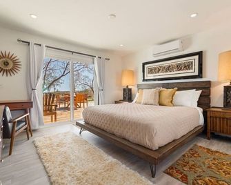 Number 1 Joshua Tree Escape-Heated Pool - Landers - Bedroom