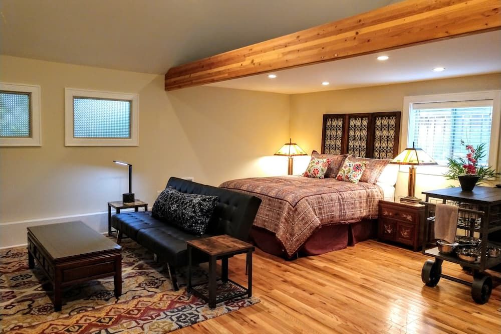 Charming Garden Studio Cottage in North Green Lake - סיאטל - חדר שינה