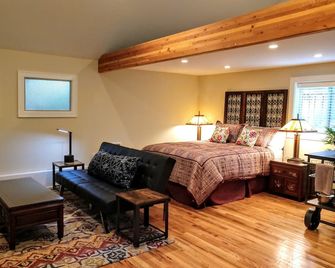 Charming Garden Studio Cottage in North Green Lake - سياتل - غرفة نوم