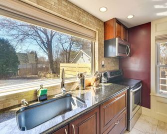 2 Mi to Colby College: Peaceful Home in Waterville - Waterville