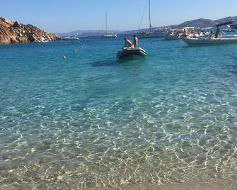 Villa in Porto Rafael with sea view, 5 minutes from the beaches. - Palau