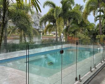 The Hinchinbrook Retreat - Cardwell - Piscina
