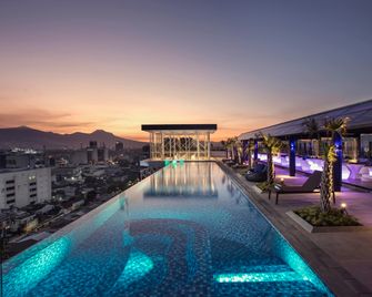 Mercure Bandung City Centre - Bandung - Pool