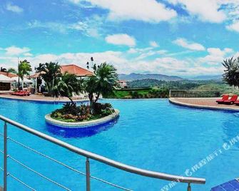 The Regency Hotel - Munnar - Pool