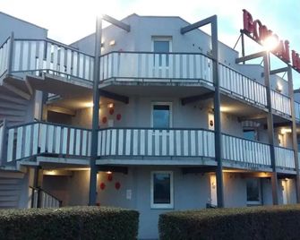 Bonsai Hotel D'orleans - Olivet - Gebäude