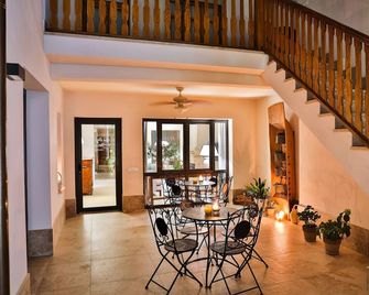 El Patio de los Jazmines Boutique-House - Consuegra - Dining room