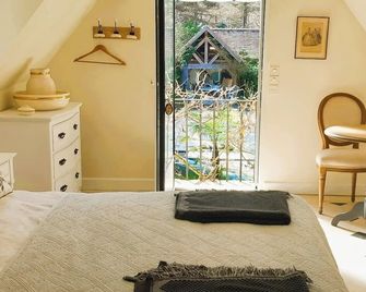 Maison d'hôtes La Danasha - Viglain - Bedroom