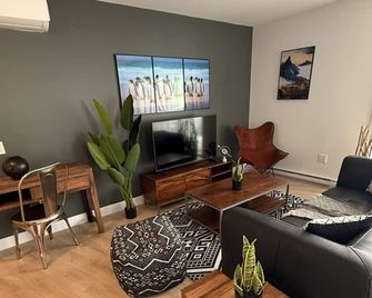 Fully Furnished 1 Bedroom Apartment in Quebec | Le Prisme - Quebec - Pokój dzienny