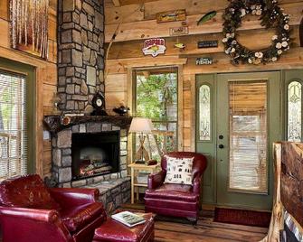 1 Bedroom 1 Bath, Tree-Cabin By A 20 Acre Private Lake - Jackson - Sala de estar