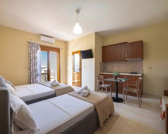 Kalpazo Kaja Vila Garden - Golem - Chambre