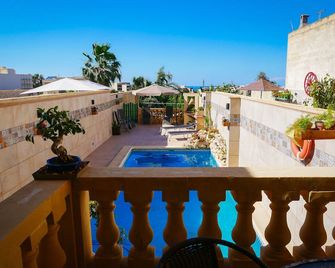 Narcisa Farmhouse B&b - Nadur - Balcony