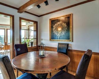 Panoramic mountain views and creekside walks in the beautiful Shenanodah Valley - Raphine - Comedor