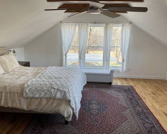 Country Cottage with beautiful views - ساوجرتيس - غرفة نوم