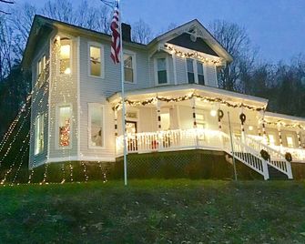 The Award Winning Historic 1893 Reed - Dossey House Bed & Breakfast - Brownsville - Edificio