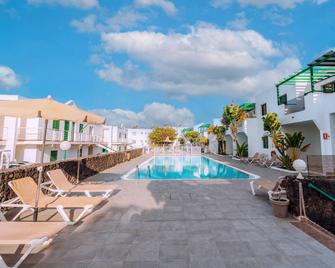 Apartamentos Aloe - Puerto del Carmen - Pool