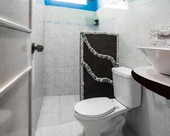 Hotel America - Bacalar - Bathroom