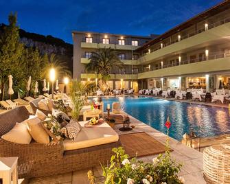 La Piscine Art Hotel - Adults Only - Skiathos - Zwembad