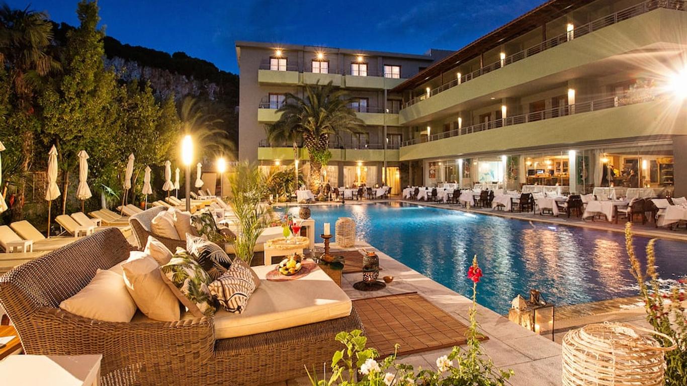 La Piscine Art Hotel