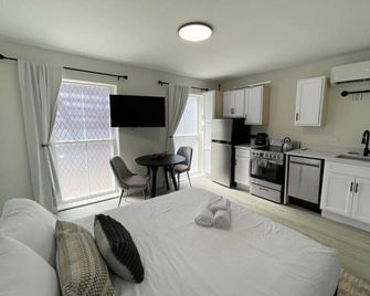 Cute Microapartment Walkable to Everything - Cincinnati