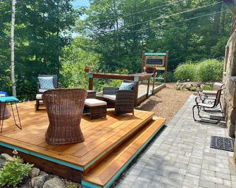 Story Land, Jackson Village, Ski-in Ski out Black Mtn, Private Views Cozy Charm - Jackson - Patio