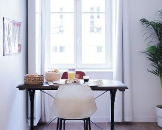 Les Suites De Catherine, La St Georges - Nancy - Essbereich