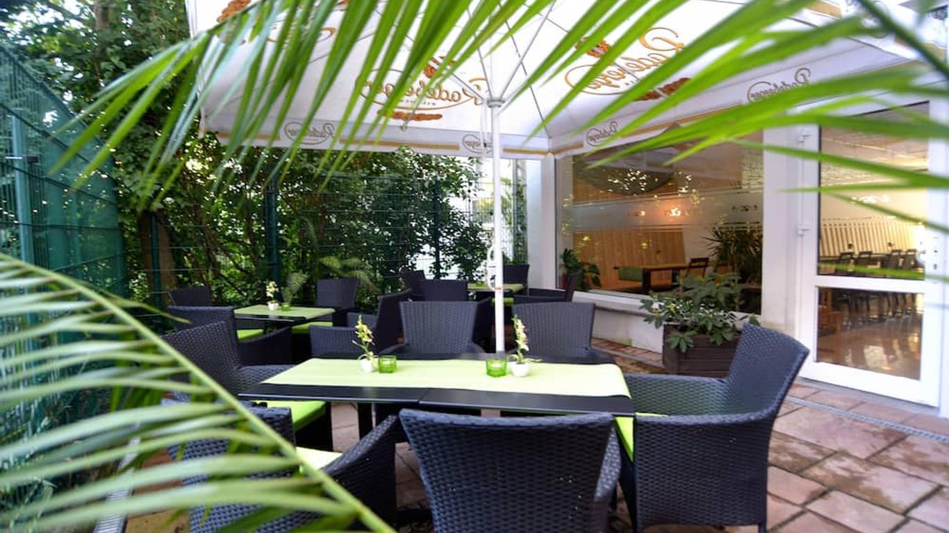 هوتل أرينا سيتي