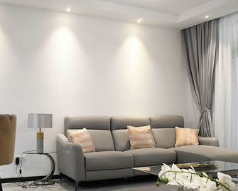 Beautiful luxury apartment in Gombe with Rooftop Pool in the heart of Gombe - Кіншаса - Вітальня