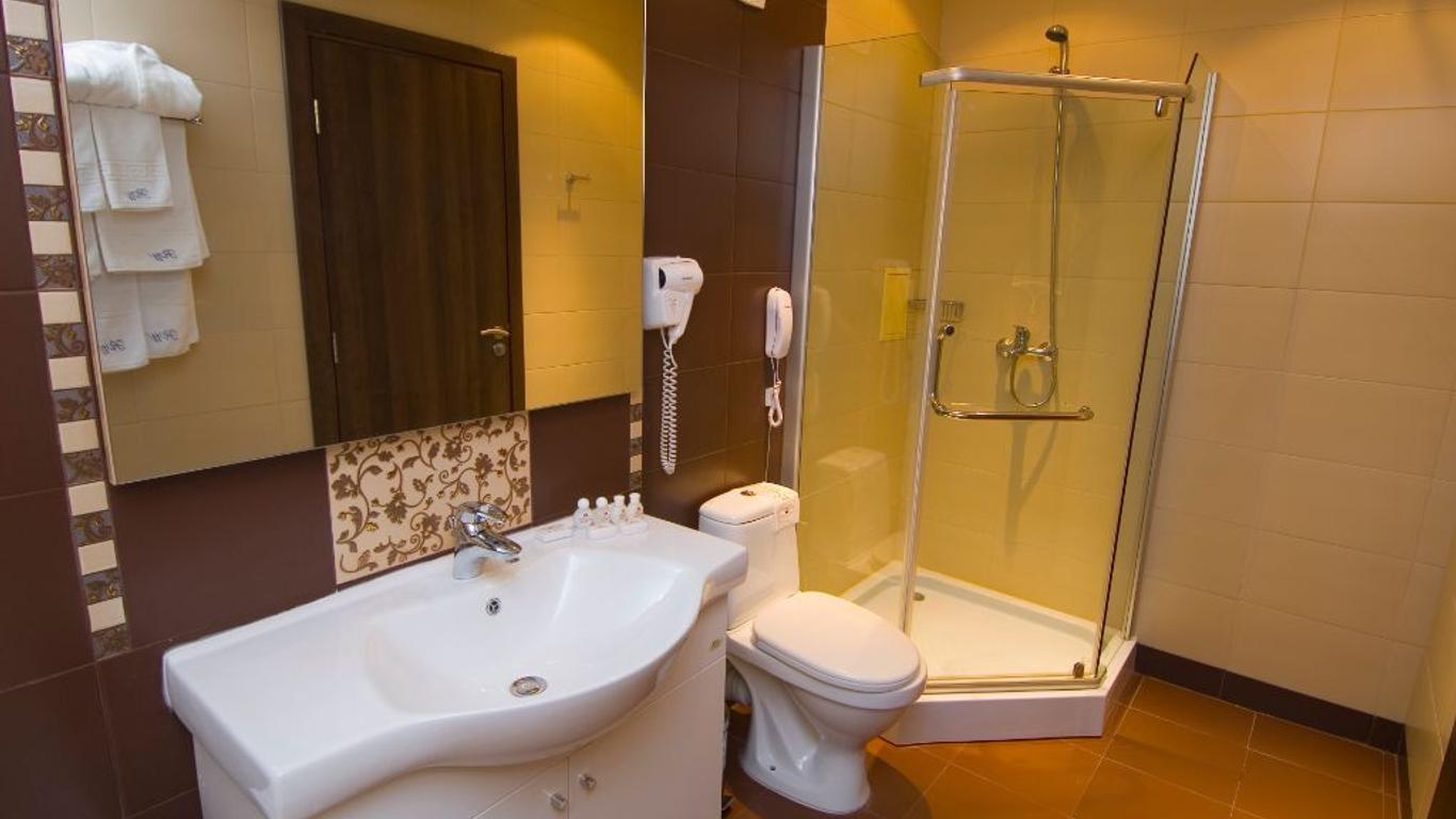 Radina's Way Hotel