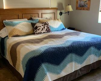 Casita only 3 blocks from downtown- Very clean! - Wickenburg - Bedroom