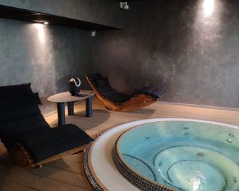 Lodge Hôtel & Spa Les Voiles du Grand Large - Meyzieu
