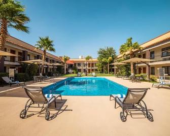 Hotel Colonial Ciudad Juarez - Ciudad Juárez - Piscina