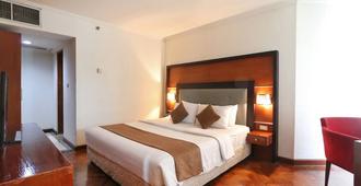 ホテル カイサー - ジャカルタ - 寝室