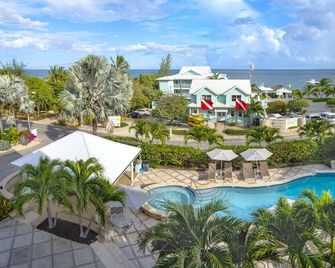 Compass Point Dive Resort - East End - Basen