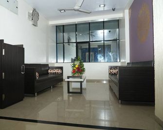 Hotel Avon International - Aurangabad - Lobby