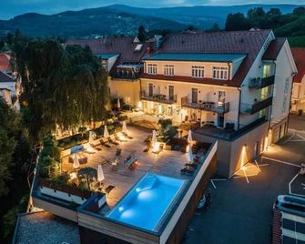 Hotel Stainzerhof - Stainz - Pool